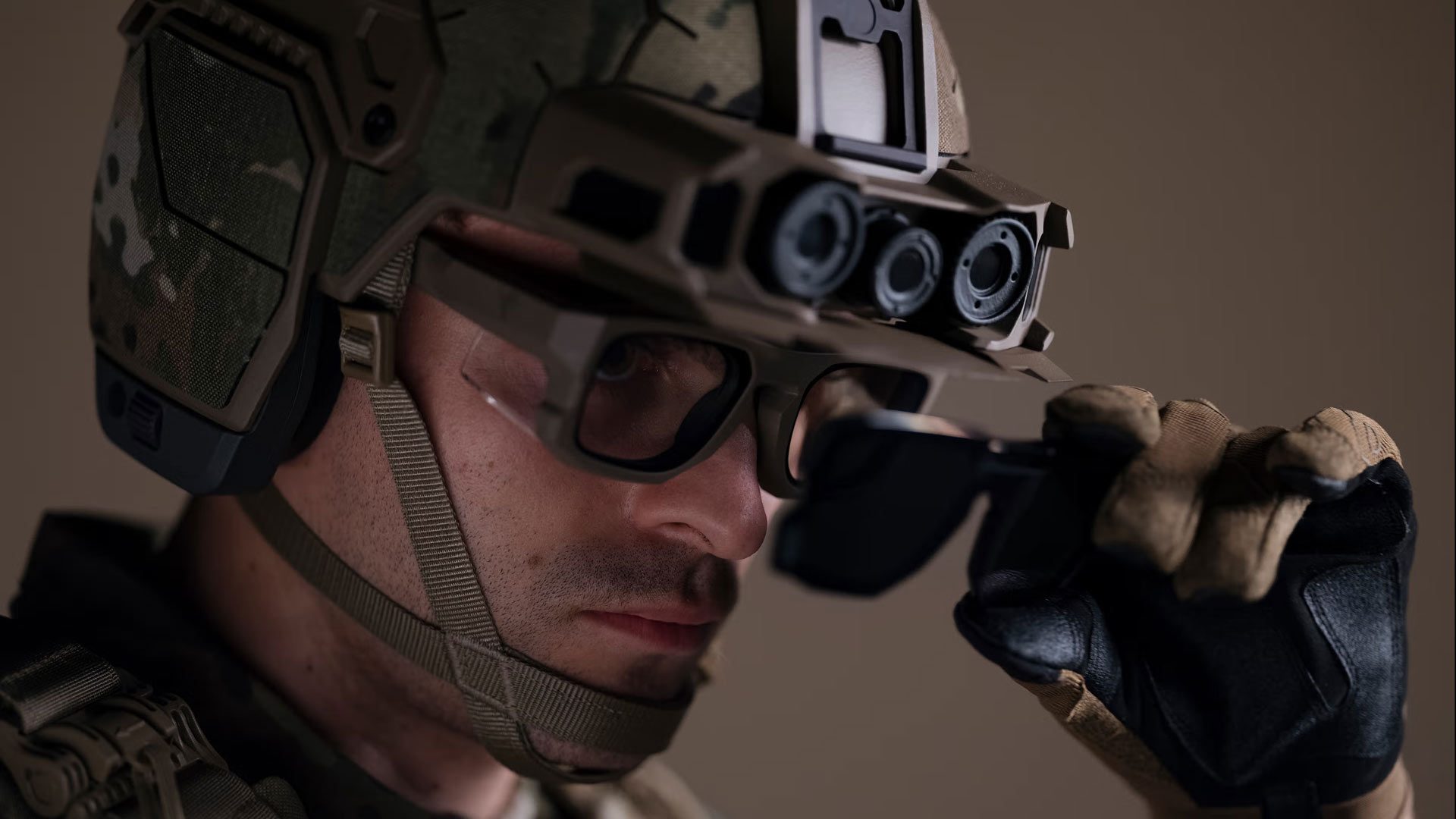 Palmer Luckey, founder of defense startup Anduril, revealed more capabilities of its EagleEye XR glasses, this time showing off its wide field-of-view (FOV) night vision. Anduril revealed EagleEye late last year, showing off an impressive (if not outright ter…