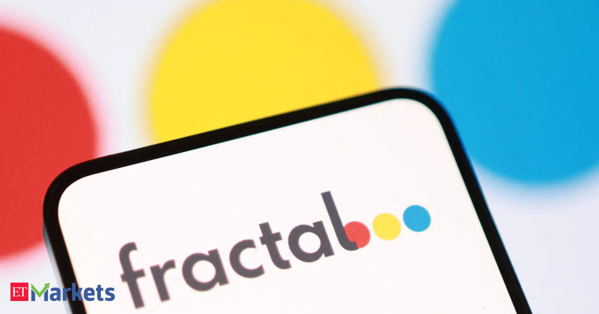 Fractal Analytics reported a significant financial leap, with its Q4 profit after tax doubling to Rs 116 crore, fueled by an impressive 82% surge in its healthcare and life sciences division. The company's overall revenue also saw a healthy 17% increase.  Thi…