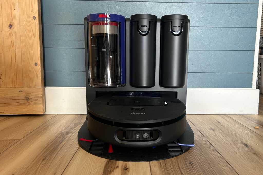 At a glance
Expert's Rating


Pros

<ul>
<li>Excellent obstacle avoidance </li>



<li>Strong hard-floor vacuuming </li>



<li>Self-cleaning wet roller and self-emptying dock </li>
</ul>





Cons

<ul>
<li>Expensive </li>



<li>Mopping still may requi…