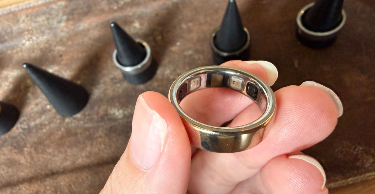 Wherever I go, whatever I do, people point at my finger and ask, "Is that an Oura Ring?" Lots of people find they like the design, and they tell me why they're thinking about switching to a smart ring from a smartwatch. But the people who scrunch up their nos…
