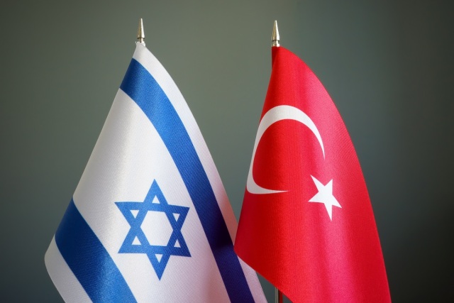 According to Agence France-Presse, no Israeli diplomat is currently on Turkish soil and Israeli embassies in the region have been evacuated.
The post Israel considers closing its consulate in Constantinople appeared first on ProtoThema English.