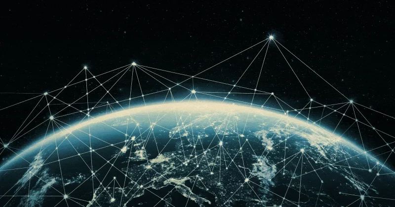 Starlink's satellite expansion could revolutionize global internet access, impacting telecom, crypto adoption, and centralizing internet control.
The post Starlink plans over 100K satellites to become the backbone of global internet appeared first on Crypto B…