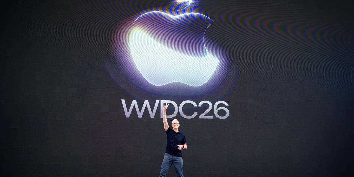 Tech industry leaders are weighing in on Apple's AI updates across its ecosystem, including on Siri, call assistance, and photo editing tools.