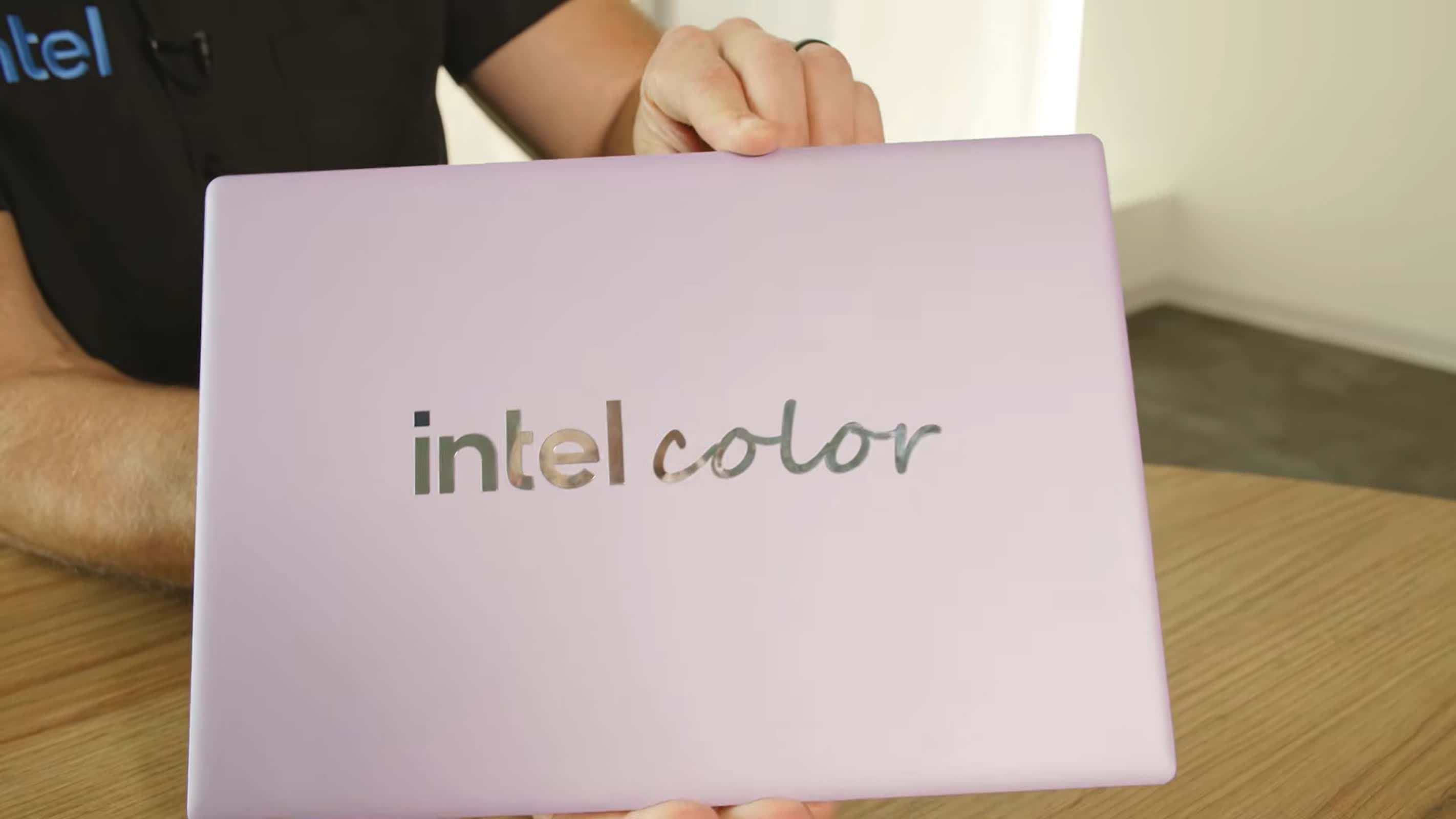 In a recent Talking Tech interview, Intel cast Project Firefly as an attempt to reshape the entry-level PC category. The emphasis is on a more unified laptop ecosystem instead of the fragmented approach that has defined this segment for years.Read Entire Arti…