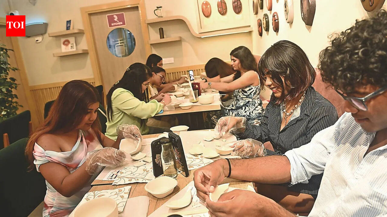 Join the Life.Styled Club's Kintsugi workshop in Kolkata and discover the beauty of imperfection through the ancient Japanese art of repairing ceramics. Participants find meaningful connections while transforming broken pieces into stunning keepsakes with gol…