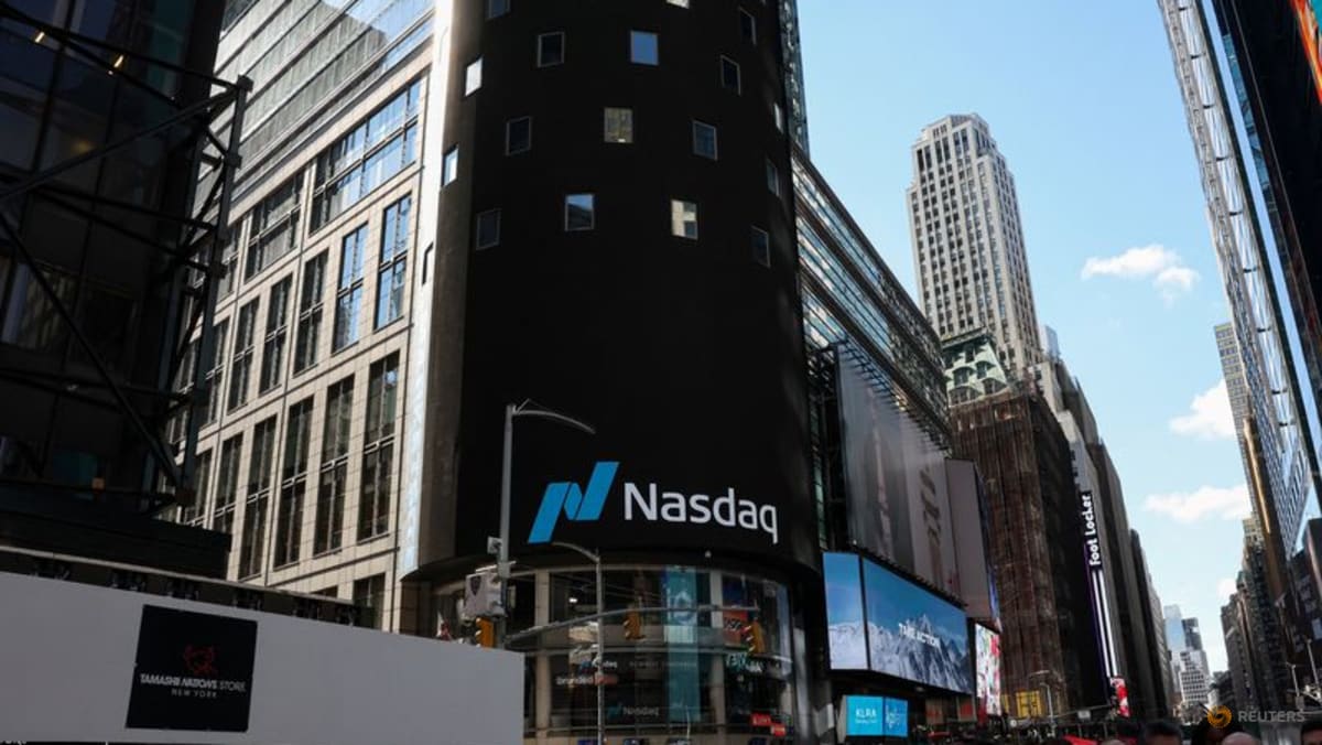 June 1 : Honeywell's Quantinuum is targeting a valuation of up to $14.3 billion in its upsized U.S. initial public offering, underscoring robust investor appetite around quantum computing.The Broomfield, Colorado-based company is now seeking up to $1.46 billi…
