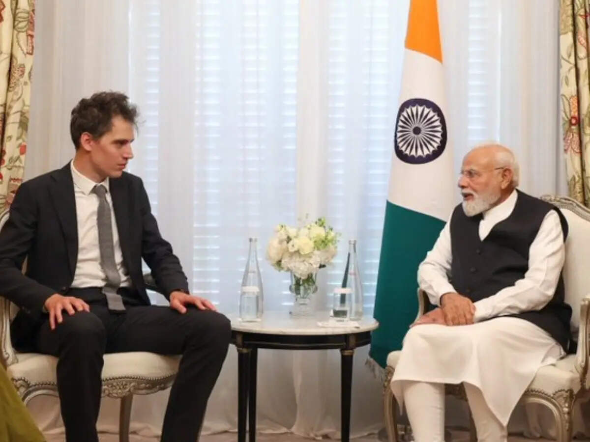 Prime Minister Narendra Modi met with Mistral AI CEO Arthur Mensch to discuss artificial intelligence. They focused on developing AI systems that are trusted, human-centric, and inclusive. Discussions also covered potential partnerships in India. Mistral AI p…