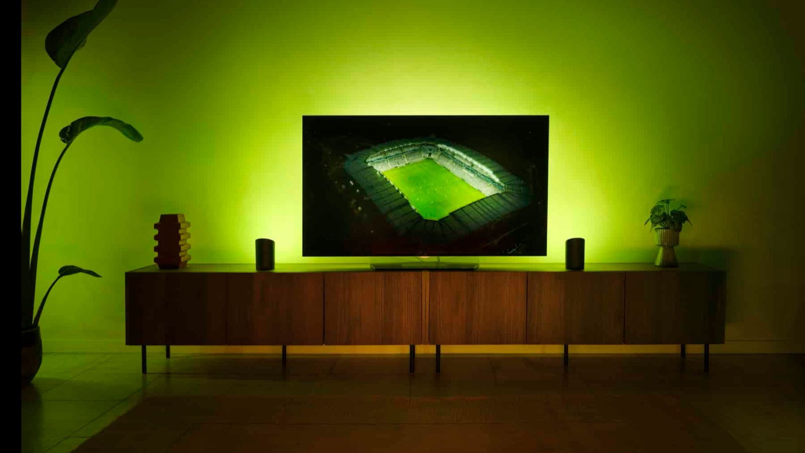 Signify has launched Sports Live, a new feature for Philips Hue and WiZ smart lighting products that synchronizes lighting effects with live soccer match data in real time (via Hue Blog).





The feature is rolling out now ahead of the 2026 FIFA World Cup. S…